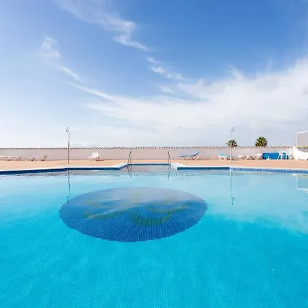 New And Swimming Pool Apartman