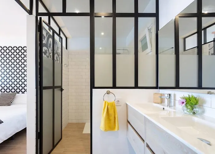 New And Swimming Pool Διαμέρισμα *